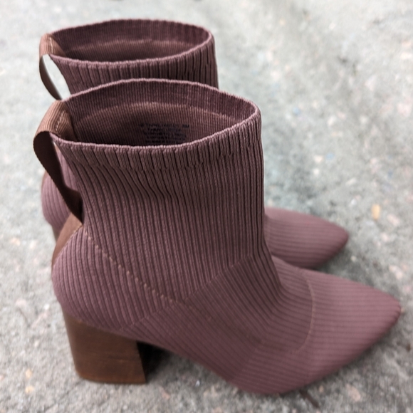 Steven New York Knit Ankle Boots NWOT (blush-pink) - Picture 4 of 6